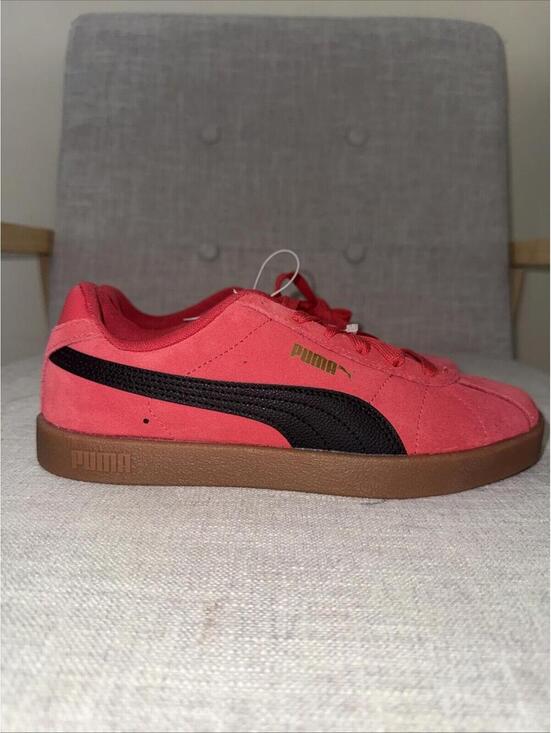 Puma Shoes - Puma palermo suede club Ii era women size 5.5 red black sneakers New